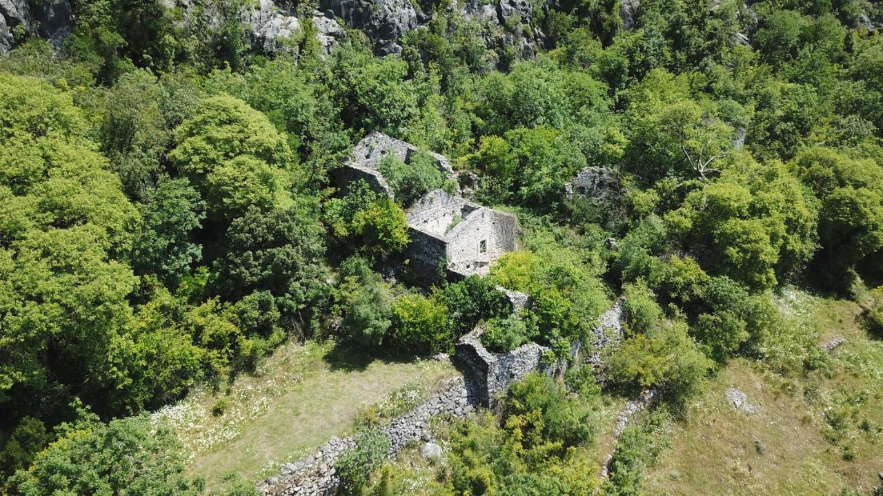 Готель Camp Podkraj Вірпазар Екстер'єр фото