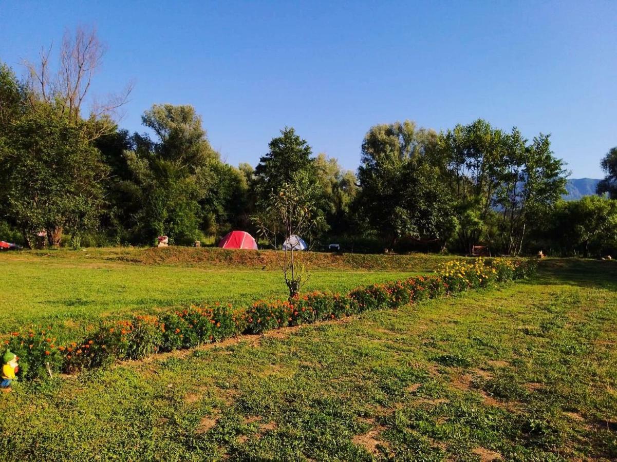 Готель Camp Podkraj Вірпазар Екстер'єр фото